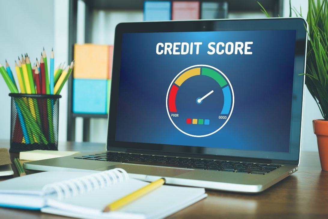 Learn the minimum credit score to buy a house based on the mortgage type