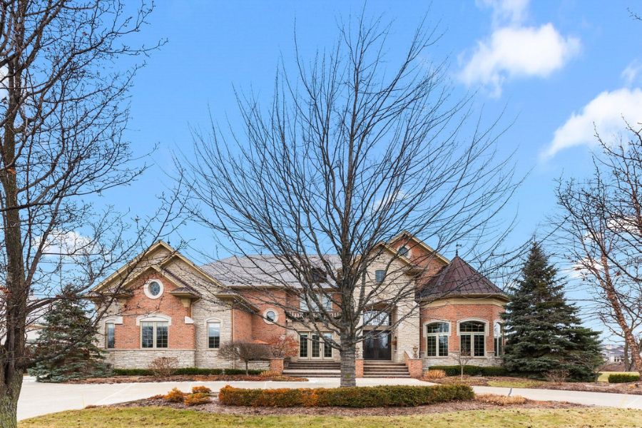 Luxury home sold in 2025 at 1424 Park West Circle Munster, Indiana, one of the most expensive homes sold in Northwest Indiana.