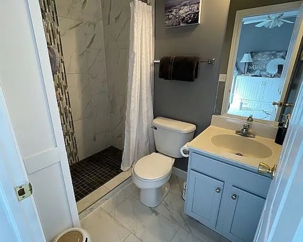 20 Northshore Drive, La Porte, IN 46350
