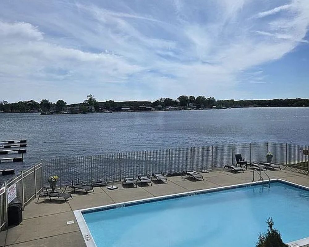 20 Northshore Drive, La Porte, IN 46350