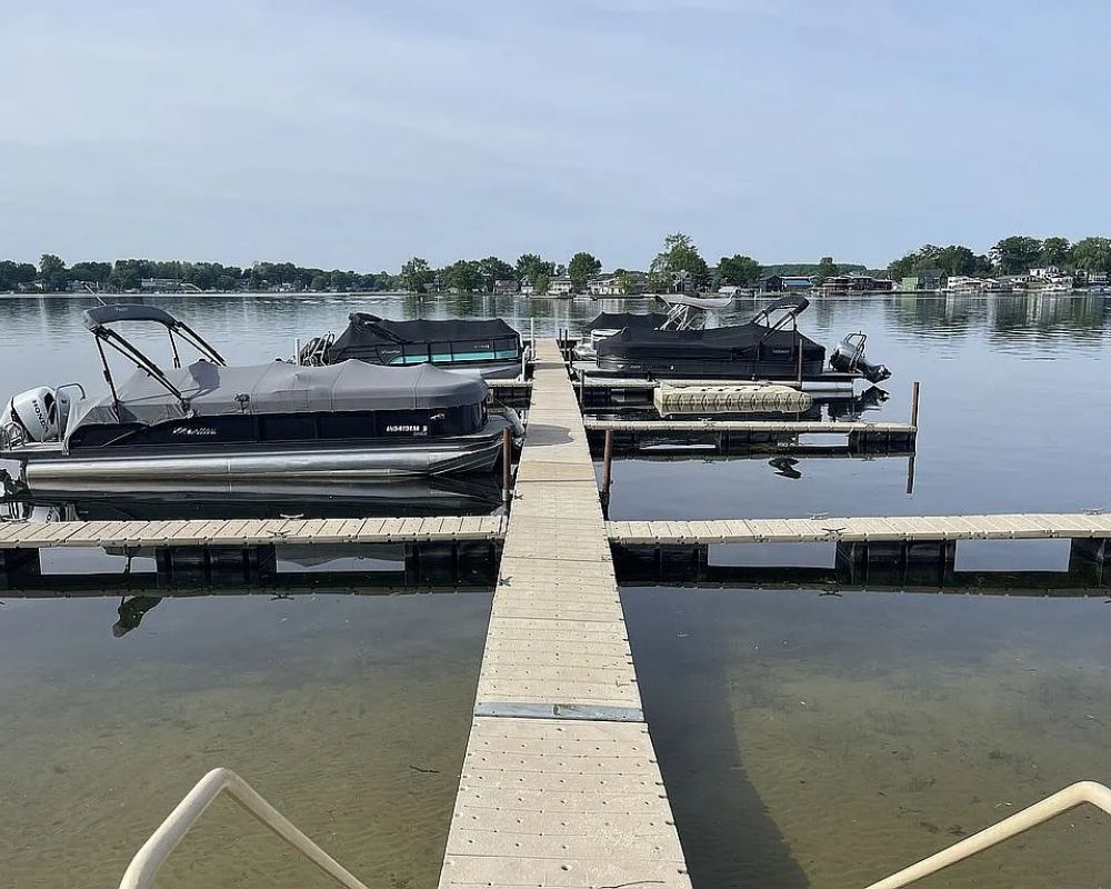 20 Northshore Drive, La Porte, IN 46350
