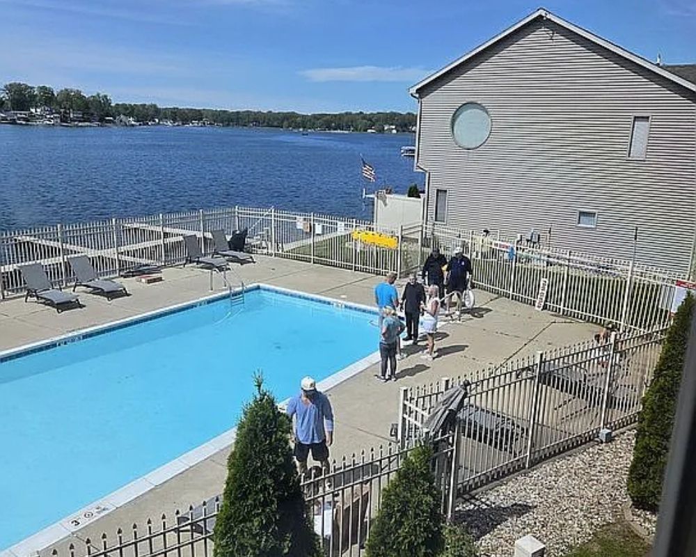 20 Northshore Drive, La Porte, IN 46350