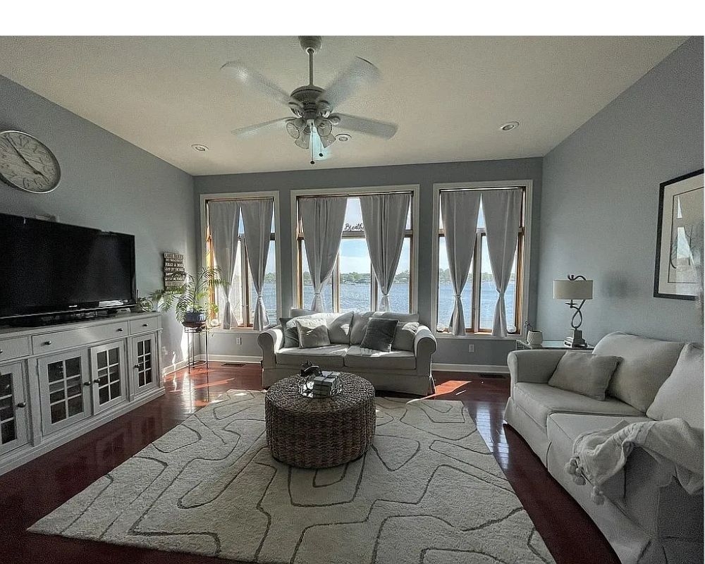 20 Northshore Drive, La Porte, IN 46350