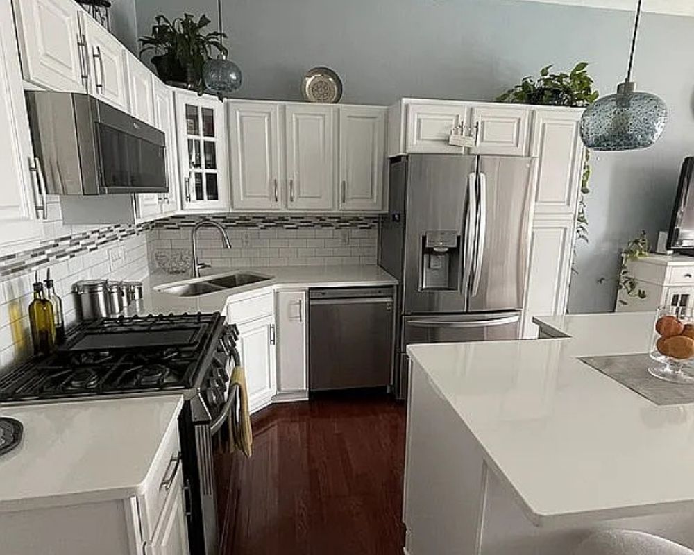 20 Northshore Drive, La Porte, IN 46350