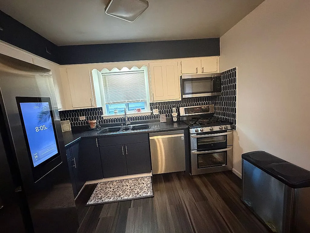 2524 James Dr. Dyer, IN 46311